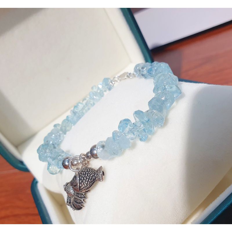 Vòng tay phong thủy mệnh Thủy - đá Aquamarine