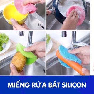 Miếng rửa bát silicon có quai treo (1 miếng)
