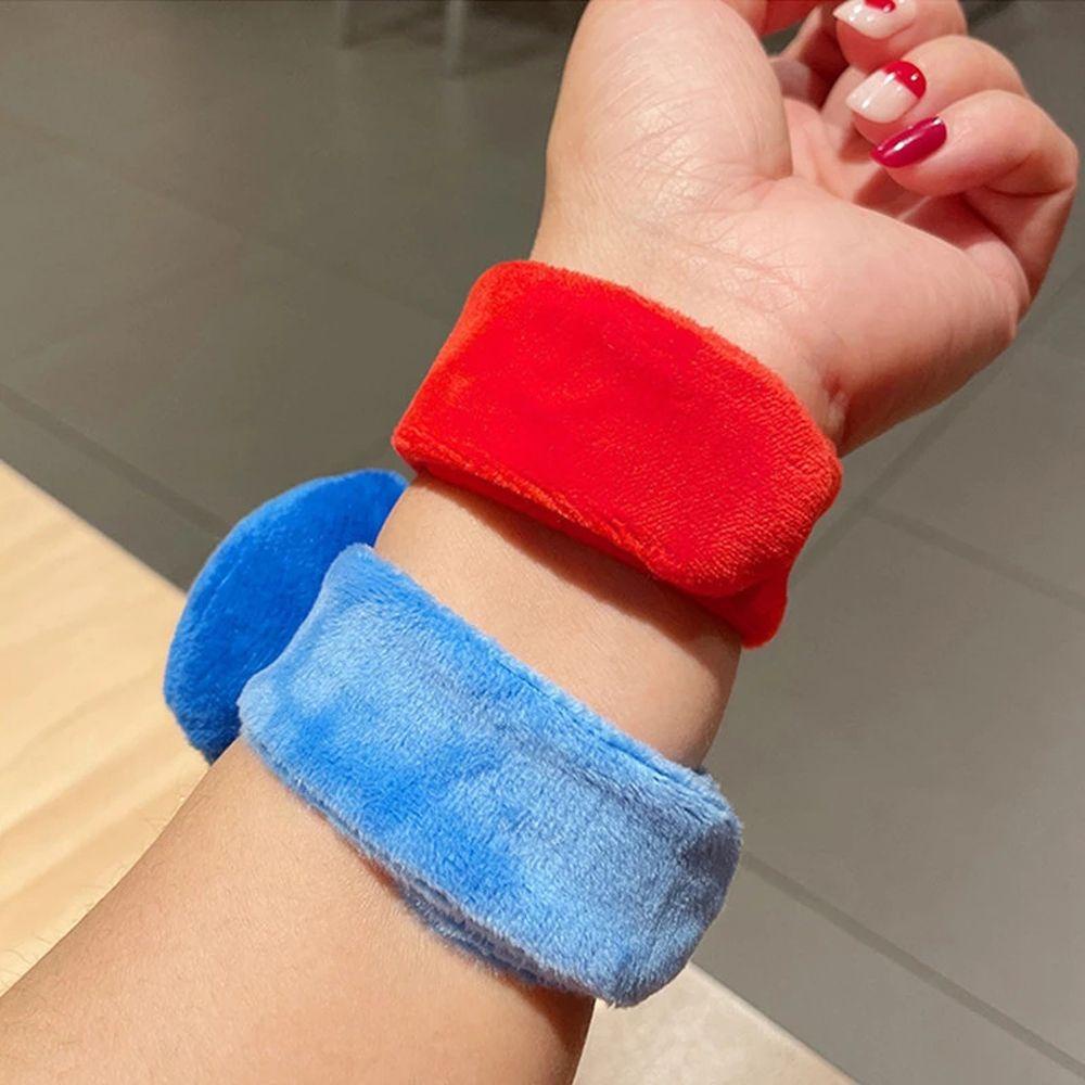 Vòng Đeo Tay Hình Búp Bê Captain America Nhồi Bông Dễ Thương Cho Bé MXMUSTY