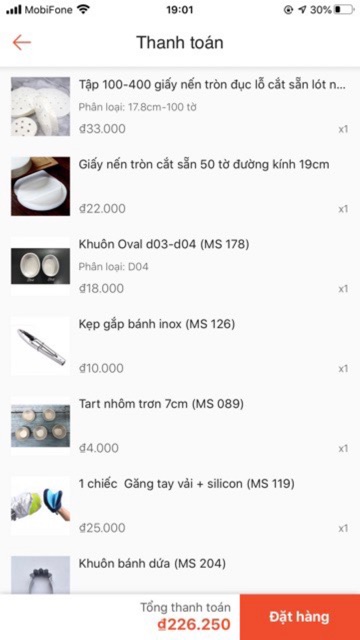 Khuôn bánh dứa và kẹo gắp bánh