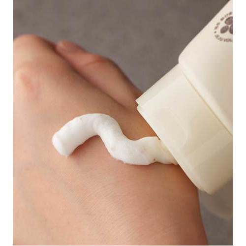 Sữa Rửa Mặt Innisfree Jeju Volcanic Pore Cleansing Foam 150ml