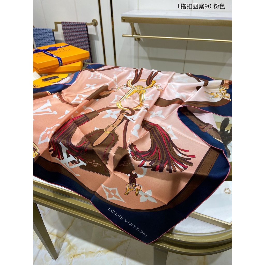 Khăn Quàng Cổ Vuông Bằng Lụa Mềm Mại 3 Màu Lựa Chọn Hàng Mới 2022