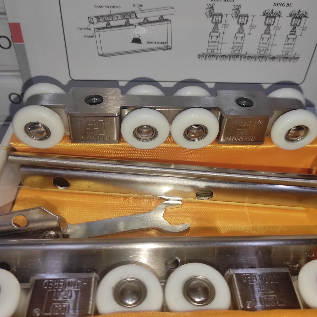 Bánh xe lùa treo Hamered 8 bánh loại vải nhung - Bánh xe lùa treo 304 - Bánh xe - bánh xe lùa
