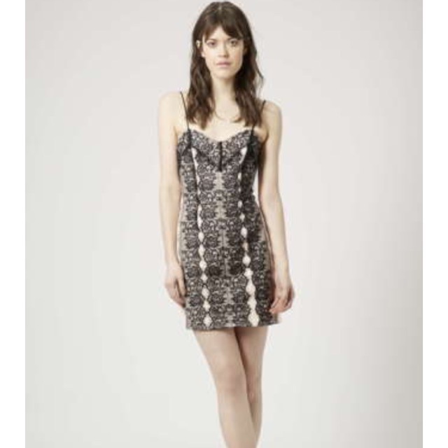 Thanh lý đầm body topshop auth uk8