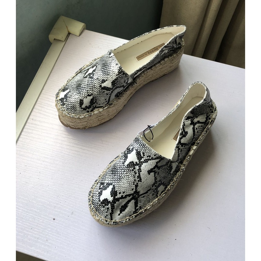 [SẴN] giày slipon họa tiết rắn Bershka đế cói cao 6cm xuất khẩu 2020 (hình thật) | BigBuy360 - bigbuy360.vn