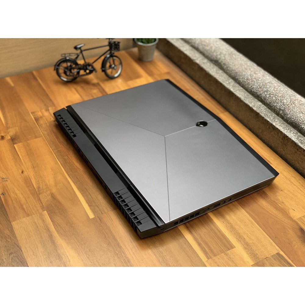 Máy tính xách tay Dell  Alienware 15R3 : i7-6700HQ| DDR4 16GB| SSD 256GB| Ndivia GTX1060ti|15.6 inch FullHD đẹp likenew | BigBuy360 - bigbuy360.vn