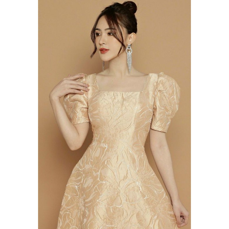 ĐẦM GẤM XÒE CỔ VUÔNG TAY PHỒNG 42KG-70KG
