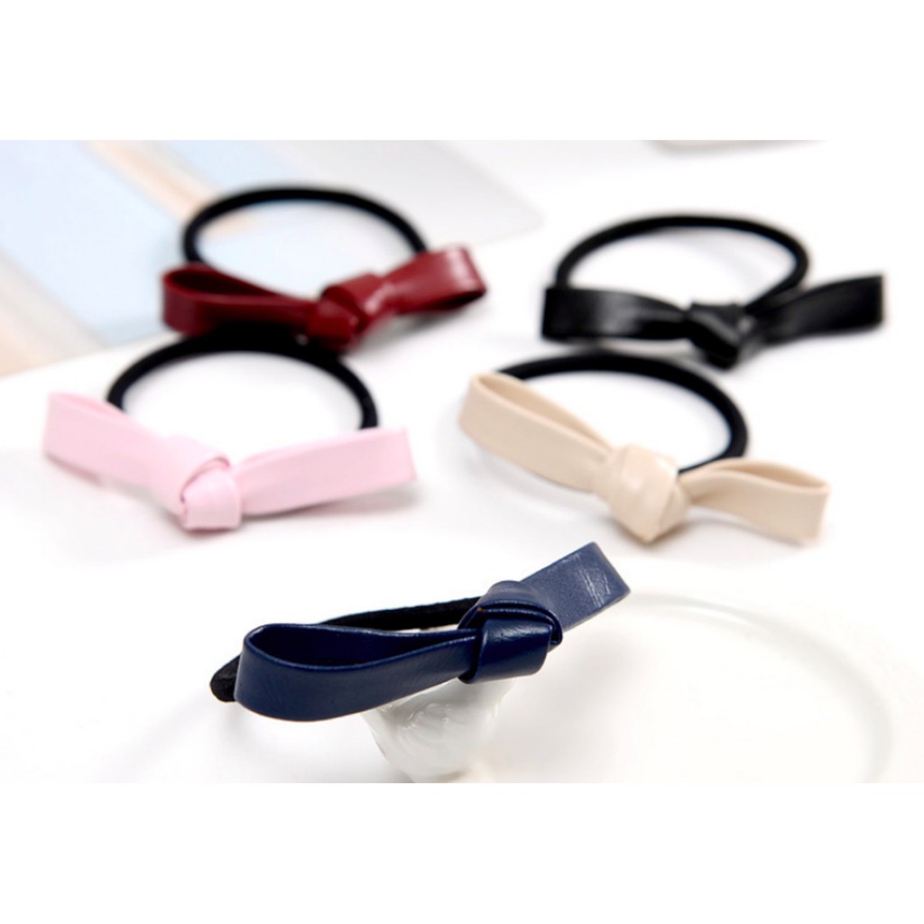 Combo 10 cột tóc đủ màu. Màu sắc ngẫu nhiên. Hàng luôn có sẵn nha các bạn. Giá 35k/10 cái. cottocdep