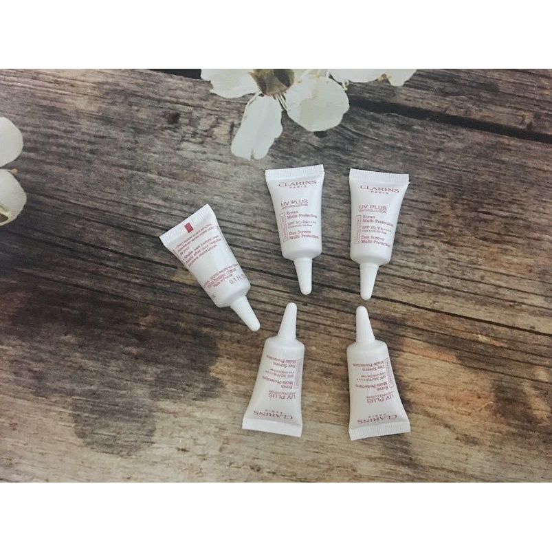 Kem chống nắng Clarins  UV Plus SPF50- PA+++ UVA-UVB 3ml/10ml