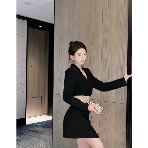 ĐẦM VEST CROPTOP KHOÉT DÂY EO