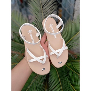 Giày sandal nữ đế bệt chữ a có size từ 35-41