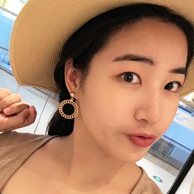 Bông tai phong cách Hàn Quốc