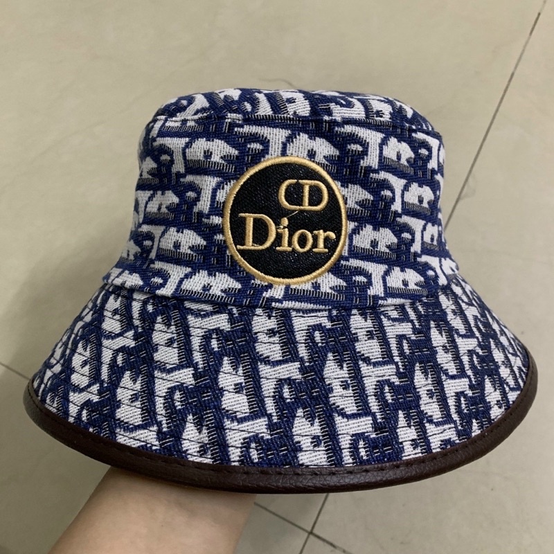 Nón bucket nam nữ, nón vành di logo da tròn thêu chữ C D phong cách