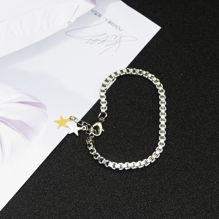 Lắc tay chất liệu thép Titan hình ngôi sao phong cách Jimin BTS | BigBuy360 - bigbuy360.vn