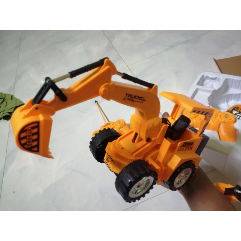 Xe cẩu điều khiển RC