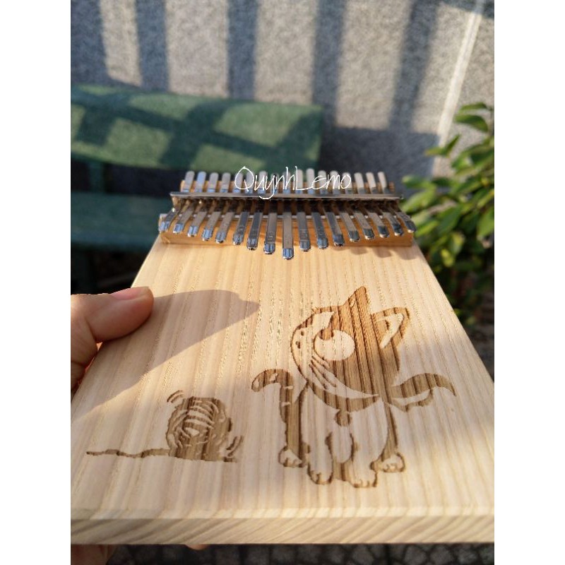 Kalimba 17 phím gỗ hoạ tiết mèo con (tặng full phụ kiện như hình)