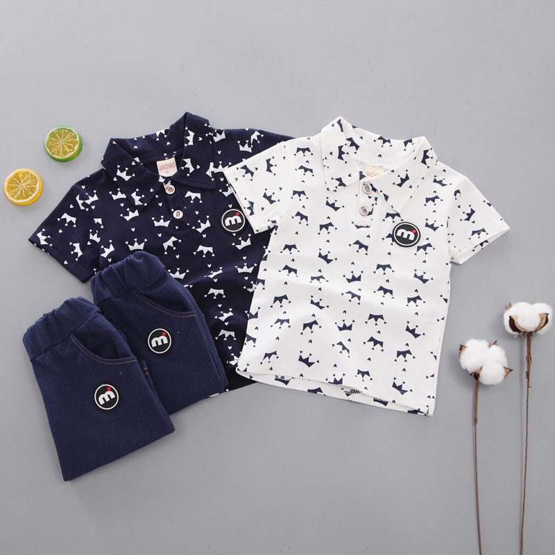 Bộ áo thun ngắn tay in hình vương miện + quần short đen cho bé trai