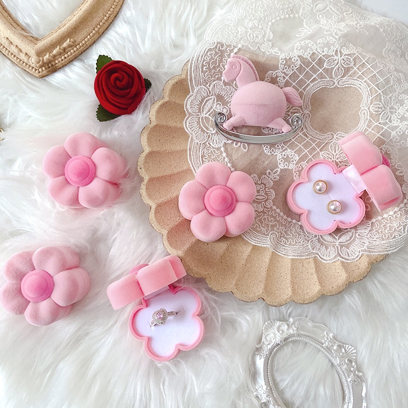 Hộp Đựng Trang Sức Hình Hoa Mận Sáng Tạo