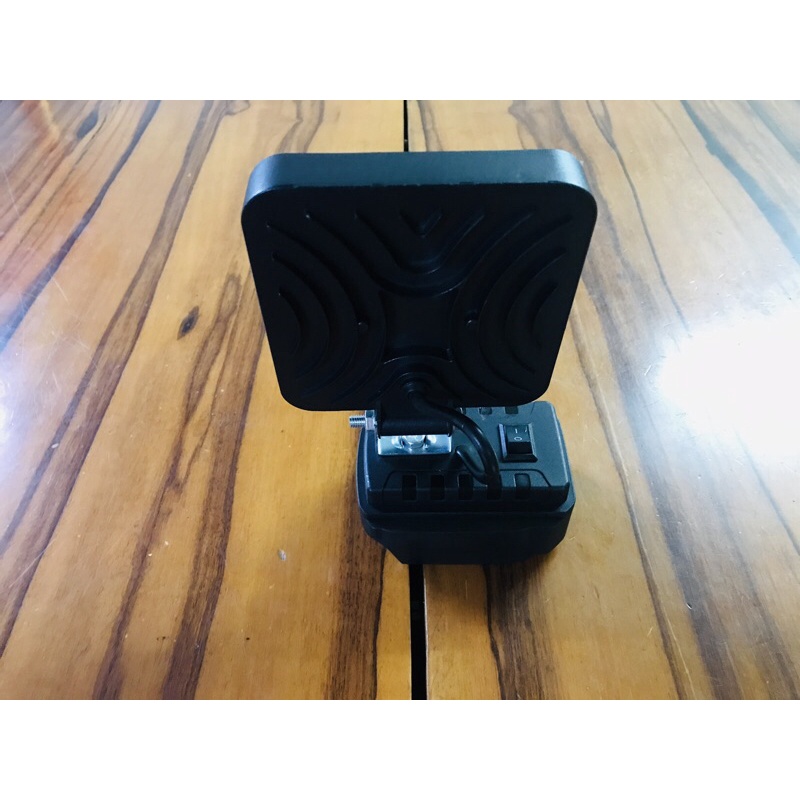 Đèn pha LED sử dụng chân pin phổ thông makita 2022 siêu sáng new 100%