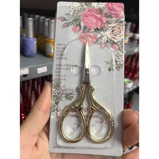 Kéo cắt form móng