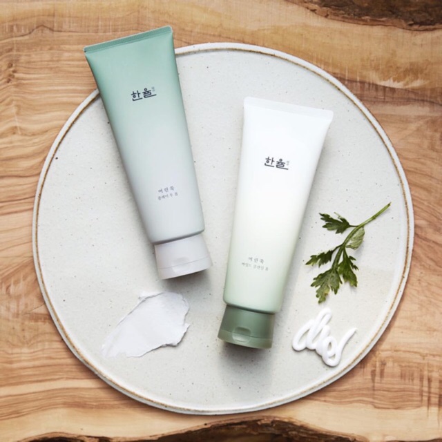Sữa rửa mặt Hanyul Pure Artemisia Ngải cứu