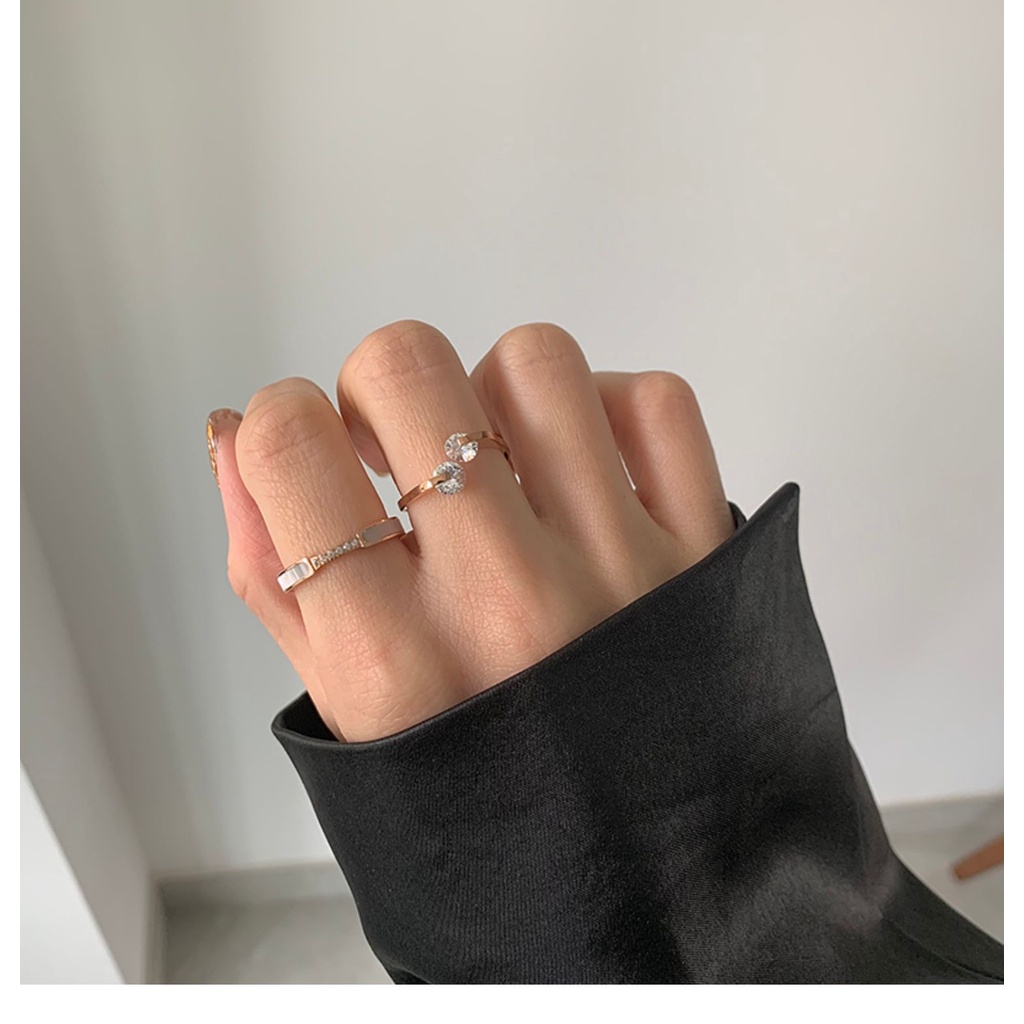 Nhẫn titan nữ gắn đá zicon J3-206 - CAM KẾT KHÔNG GỈ, KHÔNG BAY MÀU - BẢO HÀNH 12 THÁNG