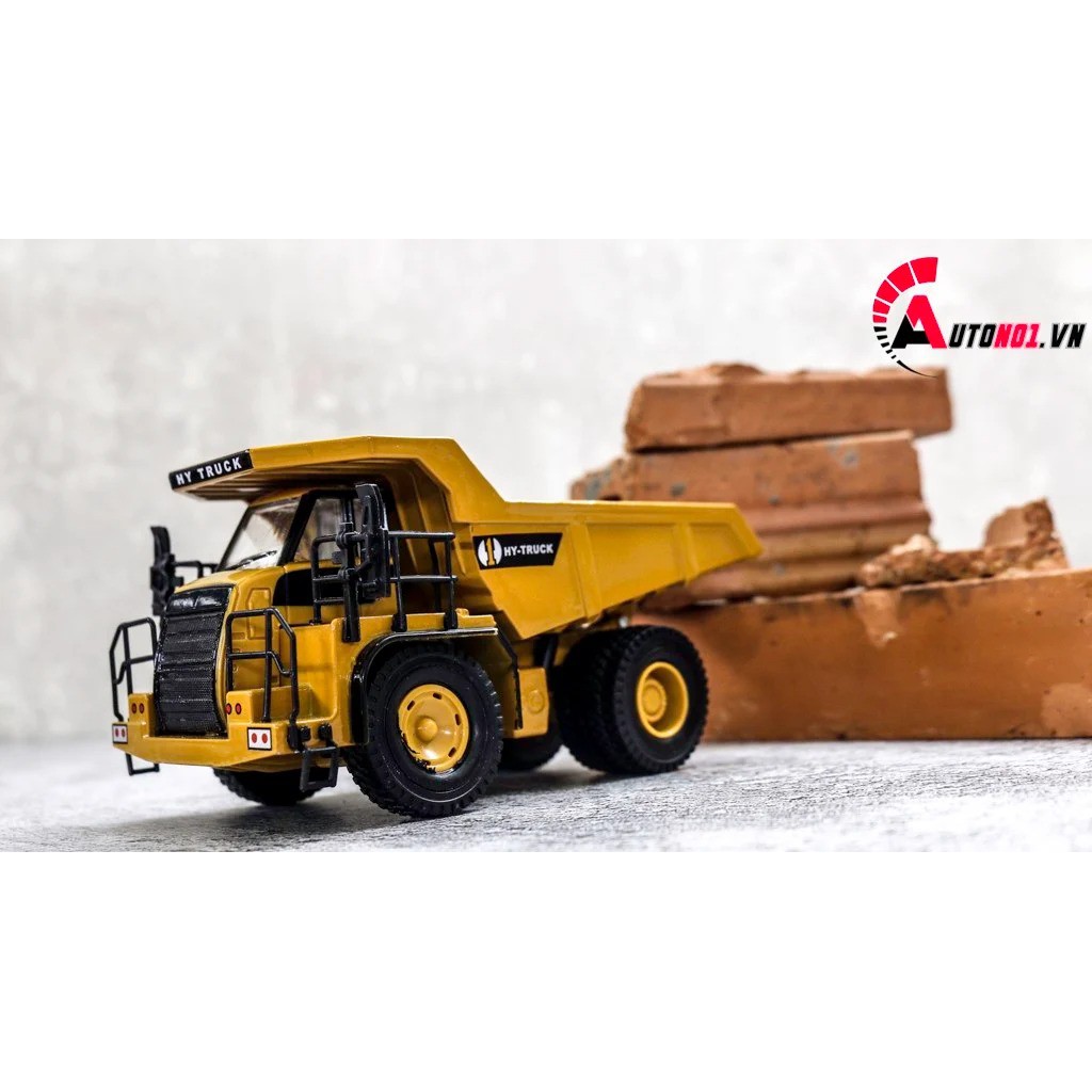 MÔ HÌNH KIM LOẠI XE BEN CHỞ CÁT , ĐÁ 1:50 HYTRUCK 5569