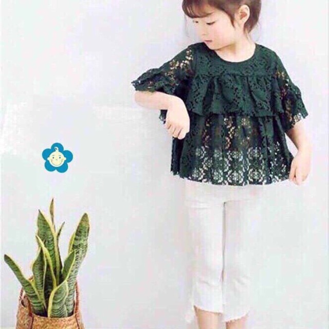 Áo ren be gai banh beo mĩ cung chan váy hay quan rin Chất ren co giãn,mềm mịn,thân trước đắp bèo nhún,tay lửng loe