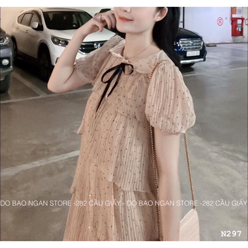 Váy suông tầng chấm bi cổ sen