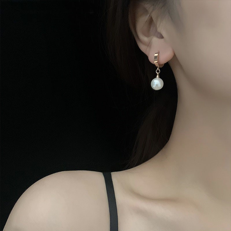 Khuyên tai tròn nhỏ bằng thép titan đính ngọc trai không gây dị ứng phong cách Nhật Hàn đơn giản dễ phối đồ