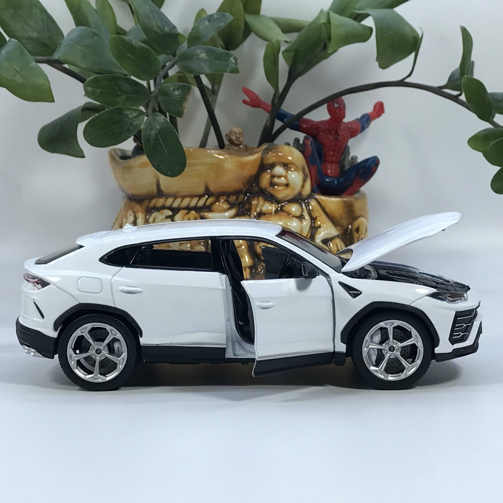Mô hình xe ô tô Lamborghini Urus tỷ lệ 1:24 mẫu SUV nhanh nhất thế giới