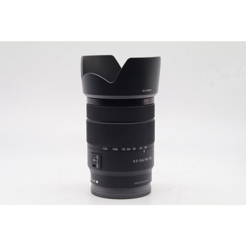 Ống kính Sony E 18-135mm f/3.5-5.6 OSS