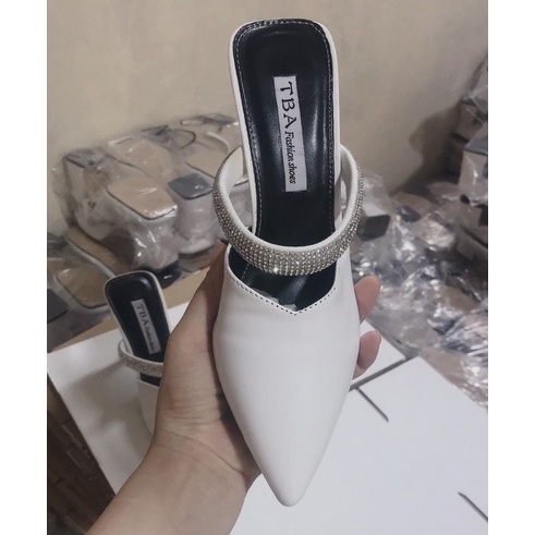 Dép Cao Gót Nữ 7 Phân Quai Đá 2 Màu Đen Trắng Chuẩn Phom Size 35 - 39