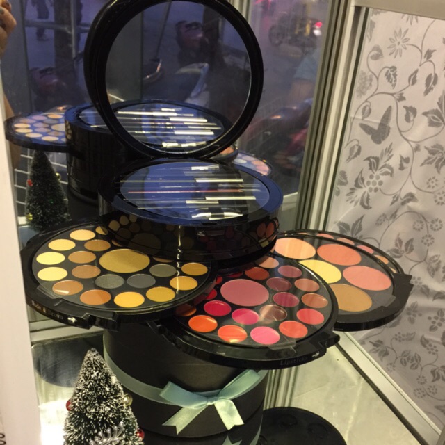 XẢ KHO THU HỒI VỐN_BỘ TRANG ĐIỂM THẦN THÁNH Douglas" của Thế giới  makeup_Hàng Xách Tay Đức_ | BigBuy360 - bigbuy360.vn
