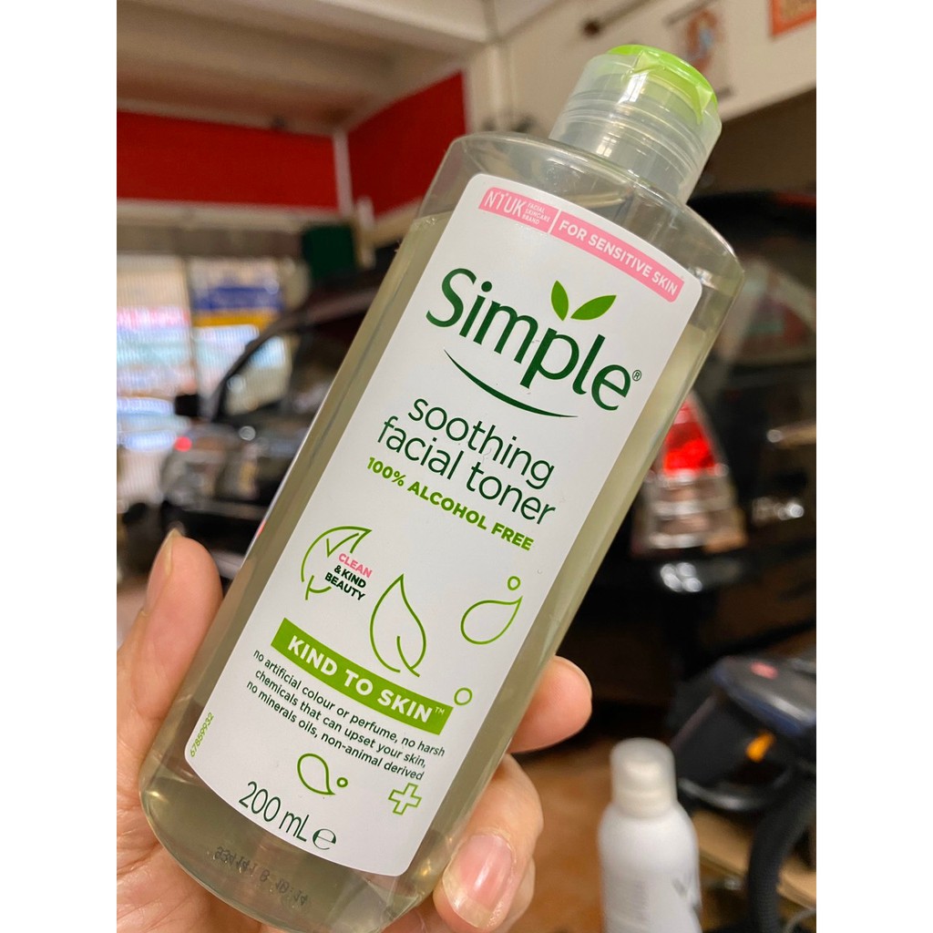 [BẢN MỚI] Nước hoa hồng Simple Soothing Facial Toner 200ml | BigBuy360 - bigbuy360.vn