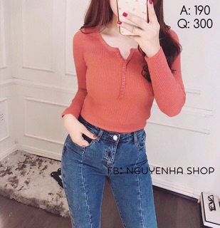 Áo Len Gân Phối Nút Tay Dài QC