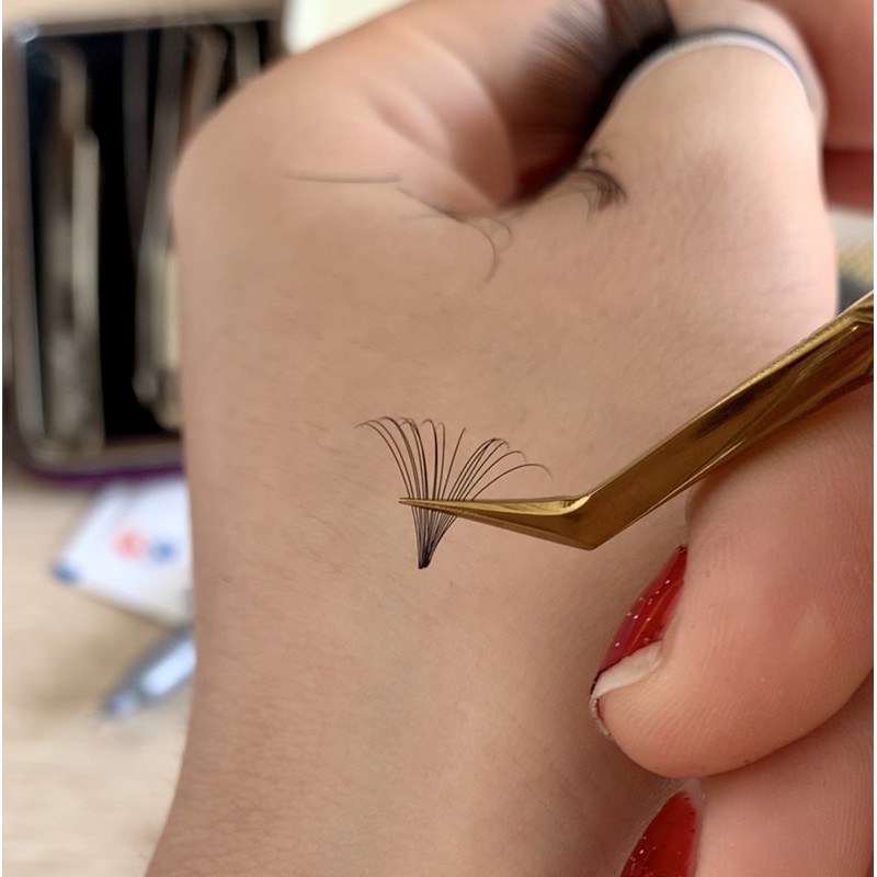 Nhíp hoa hồng đen