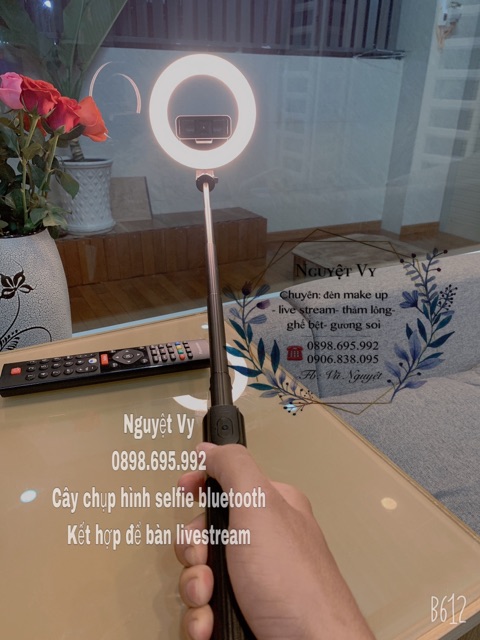 Cây chụp hình selfie hỗ trợ livestream để bàn có đèn