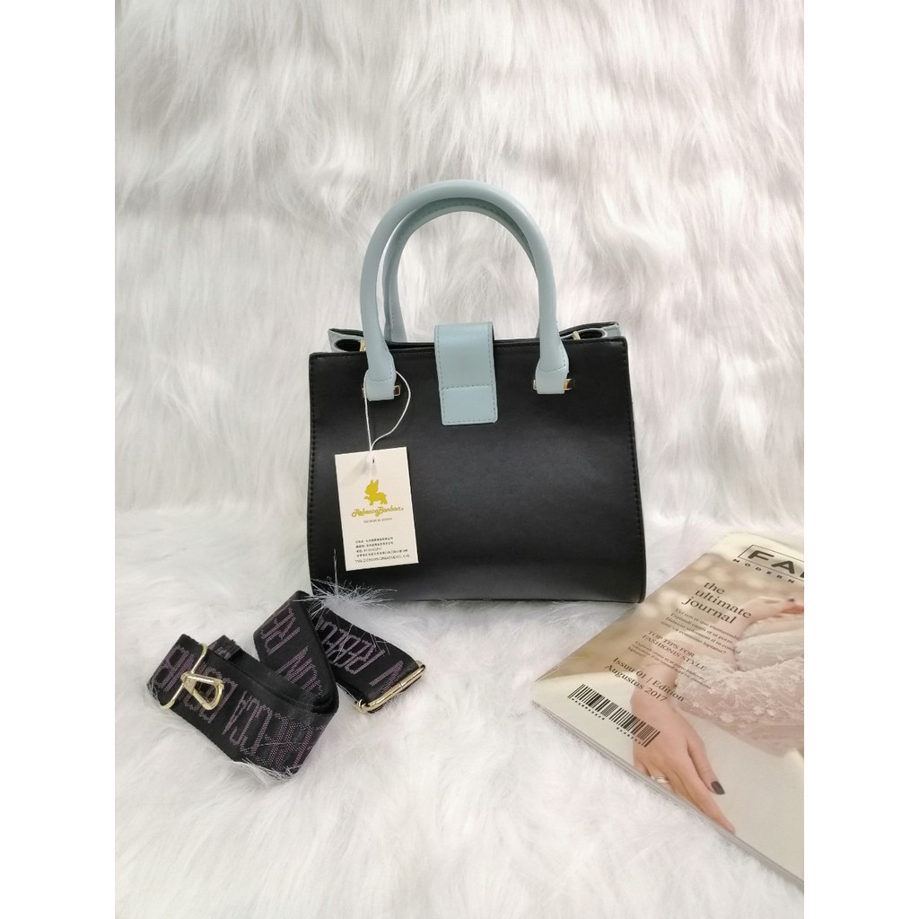 Túi cầm tay vuông màu xanh biển phối đen PU. #RebeccaBonbon chó Bull Nhật Bản