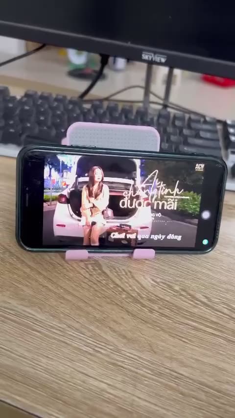 Micro Bluetooth Không Dây karaoke Kèm Loa X6 Hình Thỏ Đáng Yêu đèn led nhấp nháy Âm Thanh Trầm Ấm ,Bắt Gịong Tốt | BigBuy360 - bigbuy360.vn