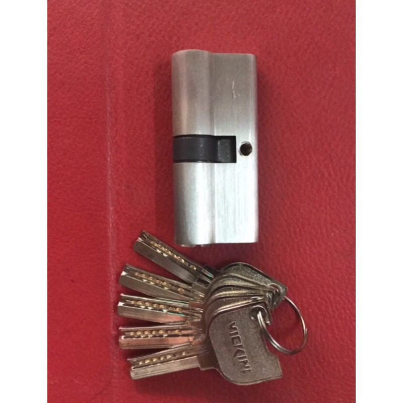 Ruột ( tim ) ViCKINI 70x32 khoá tay gạt