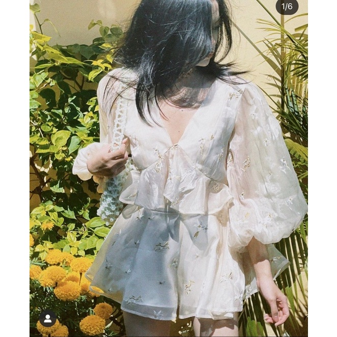 SET ÁO CROPTOP HOA NỔI CỔ V TAY BỒNG + CHÂN VÁY TƠ OGANZA