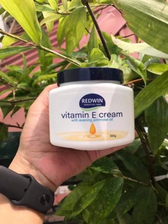 Kem Dưỡng Thể Vitamin E Redwin - Úc