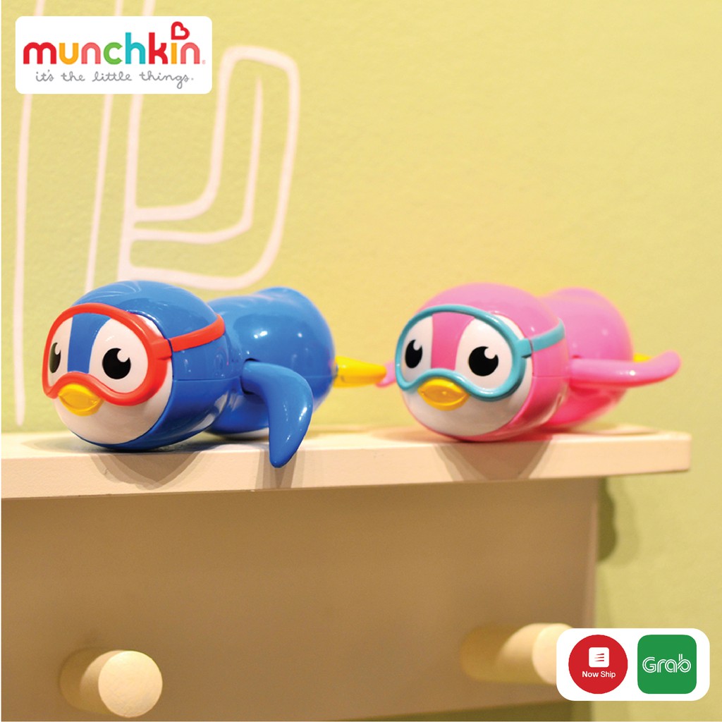 Đồ chơi nhà tắm Cánh cụt tập bơi cho bé MUNCHKIN