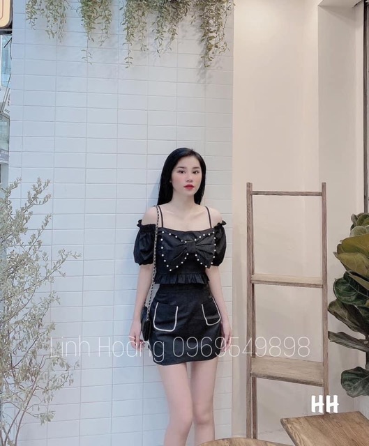 SET ÁO TRỄ VAI BÈO NƠ ĐÍNH  + QUẦN GIẢ VÁY