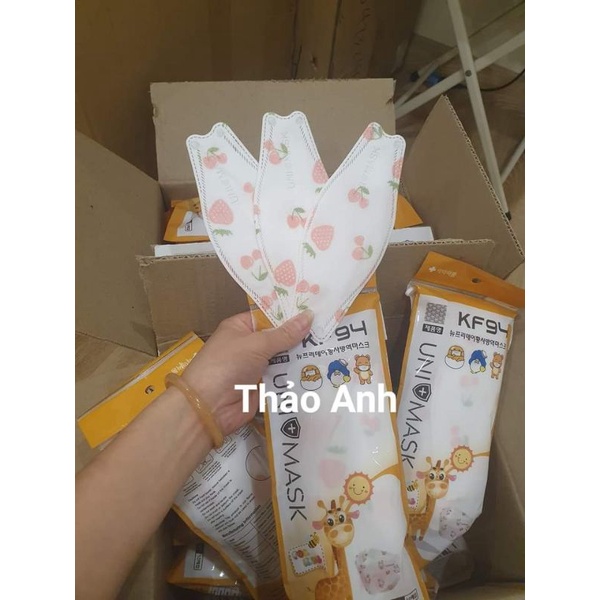 Khẩu trang kf94 Uni mask cho bé chất liệu kháng khuẩn và chống bụi mịn