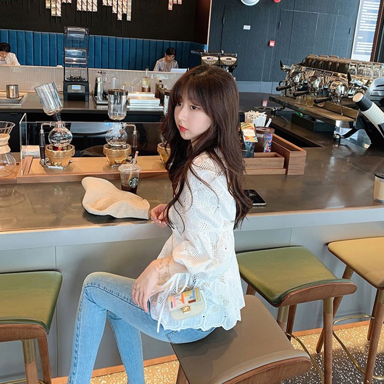 Áo tay ngắn cổ chữ v thêu hoa thời trang 42112 cho nữ