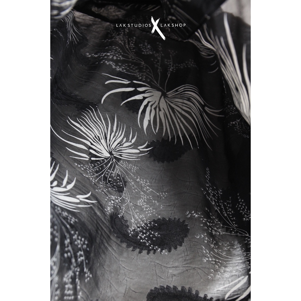 Áo sơmi xuyên thấu Lak Studios Fan Palm x Paisley Black Silk Shirt