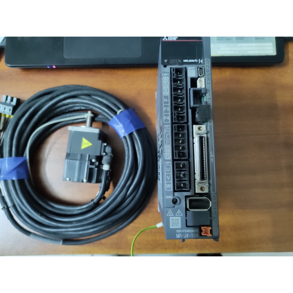 Driver servopack & Step : MR-J4-10A, SGDV-R90A01B và MD5-HF14