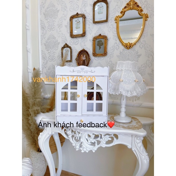 Ngôi nhà đựng mỹ phẩm để bàn màu trắng